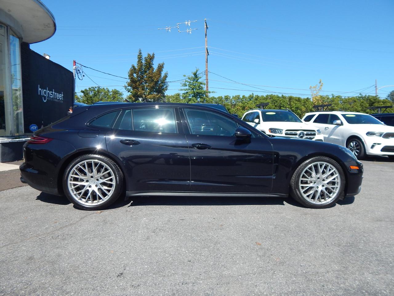 Porsche Panamera 4 Sport Turismo AWD 2018