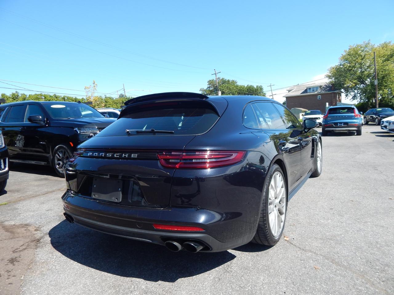 Porsche Panamera 4 Sport Turismo AWD 2018