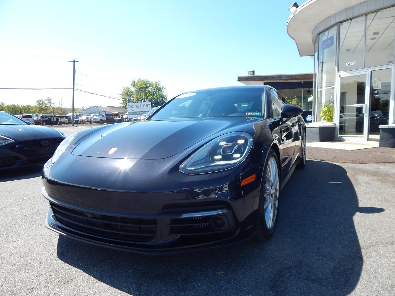Porsche Panamera 4 Sport Turismo AWD 2018