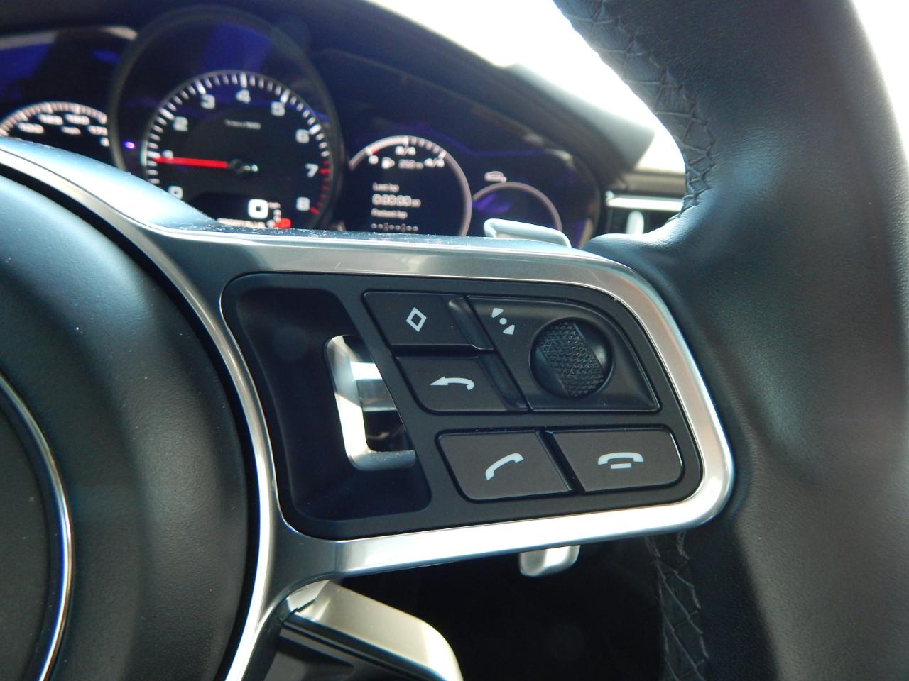 Porsche Panamera 4 Sport Turismo AWD 2018