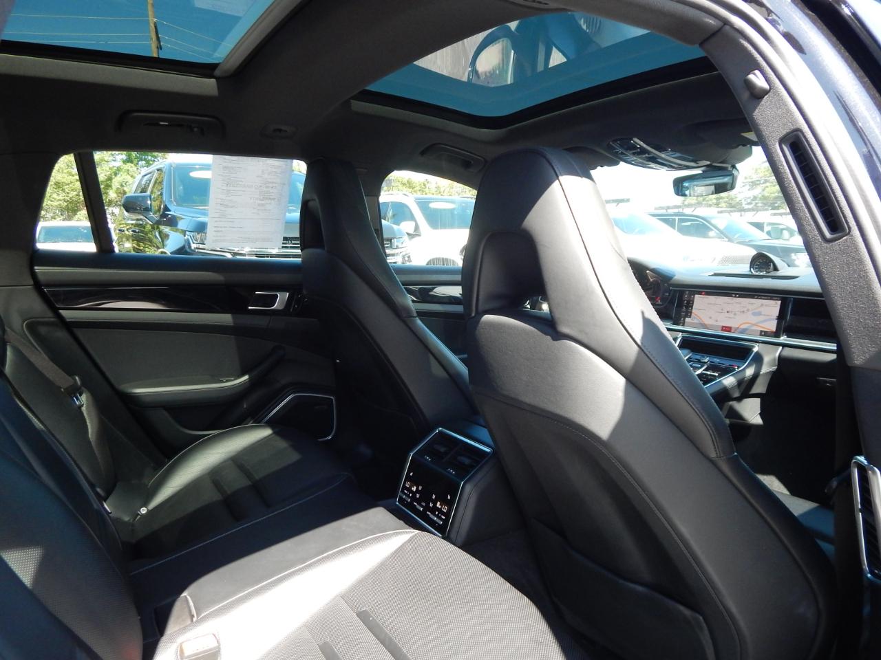 Porsche Panamera 4 Sport Turismo AWD 2018