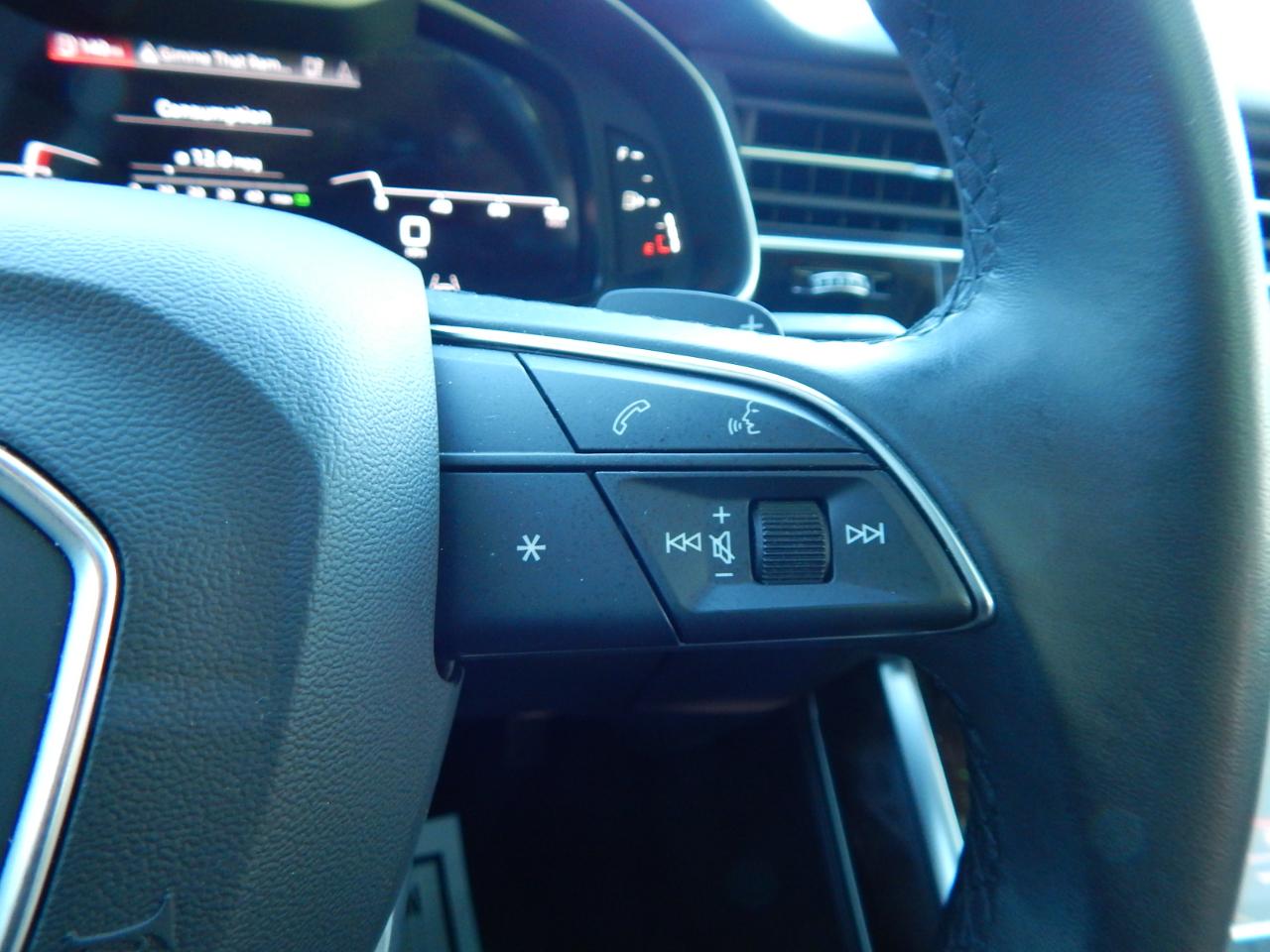 Audi Q8 Premium Plus 55 TFSI quattro 2023