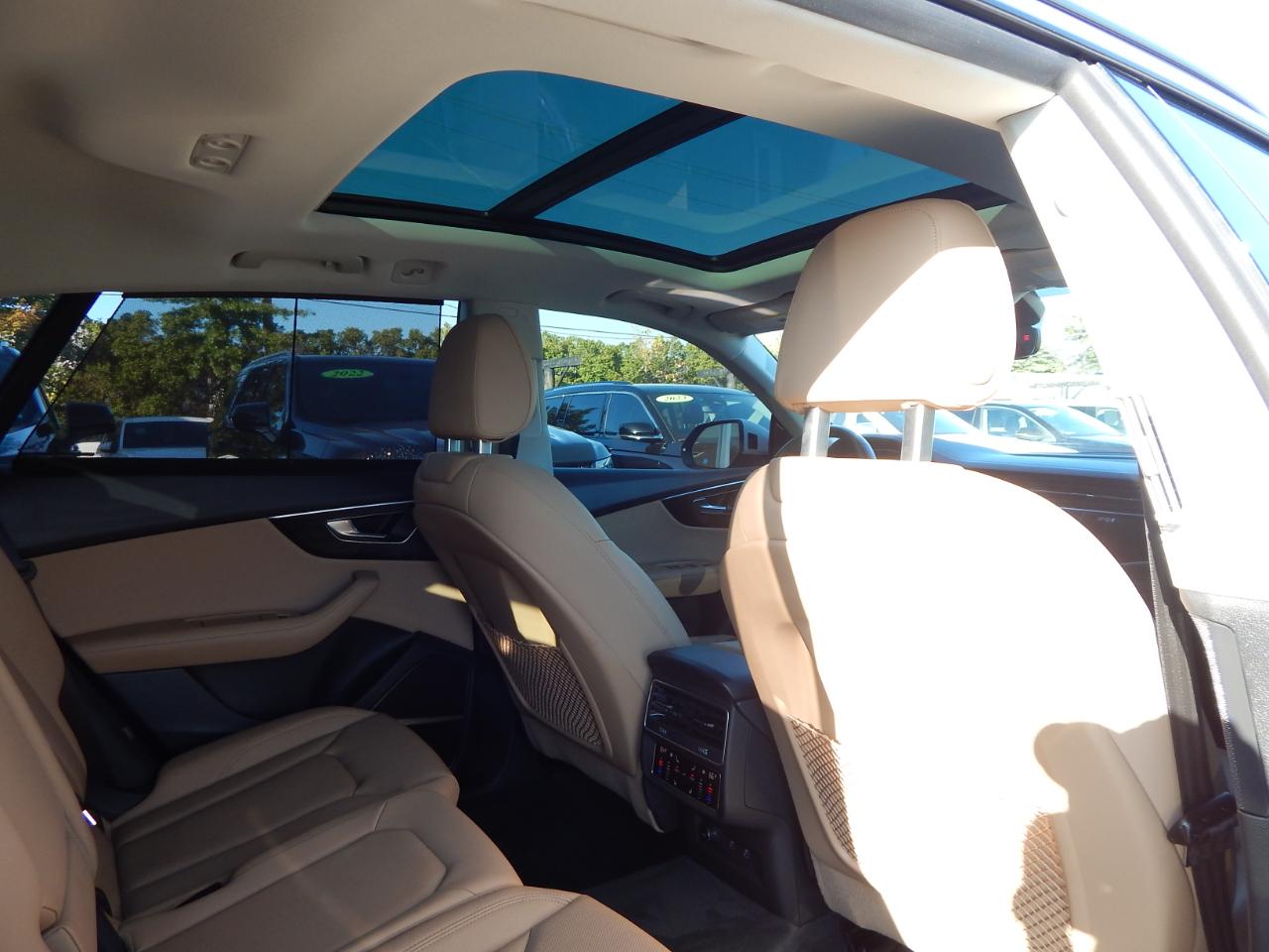 Audi Q8 Premium Plus 55 TFSI quattro 2023