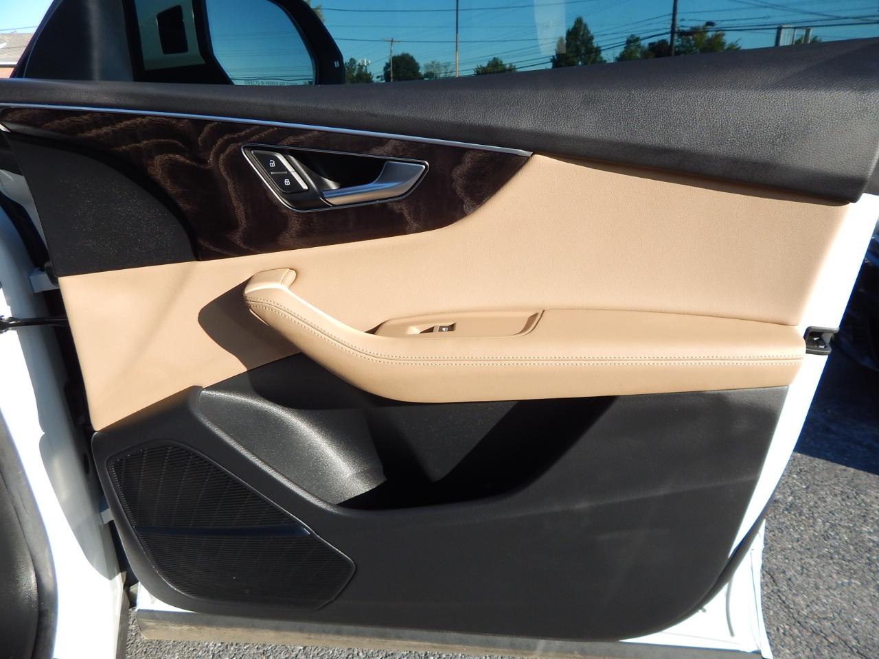 Audi Q8 Premium Plus 55 TFSI quattro 2023