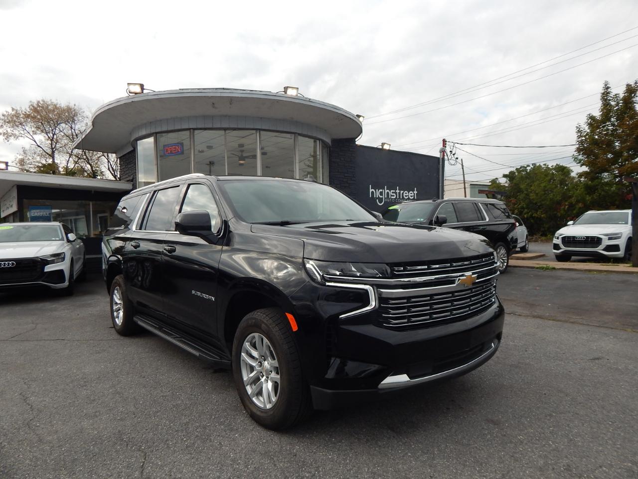 Chevrolet Suburban LT 4WD 2023