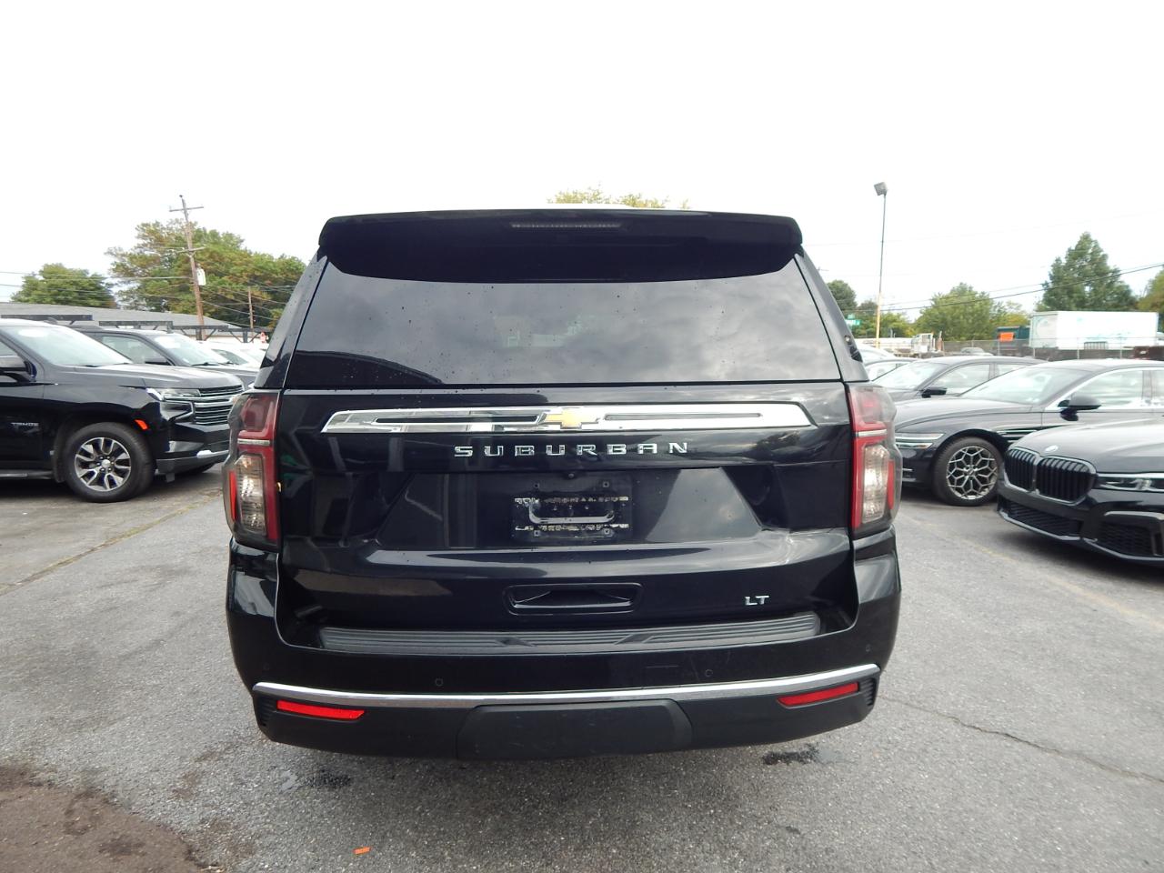 Chevrolet Suburban LT 4WD 2023