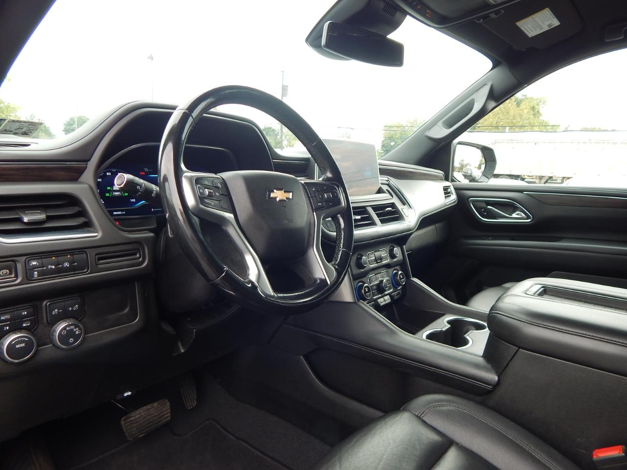 Chevrolet Suburban LT 4WD 2023