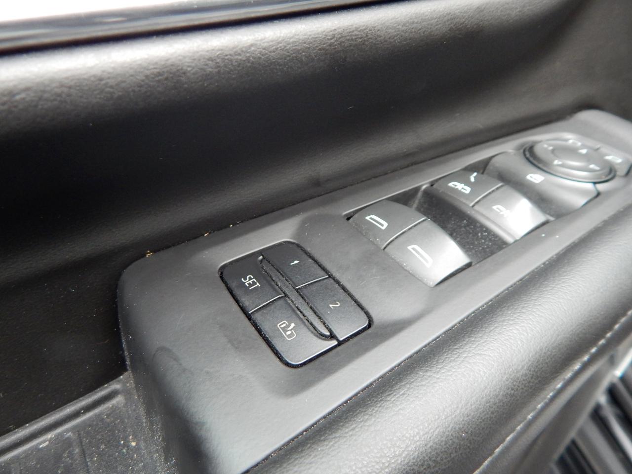 Chevrolet Suburban LT 4WD 2023