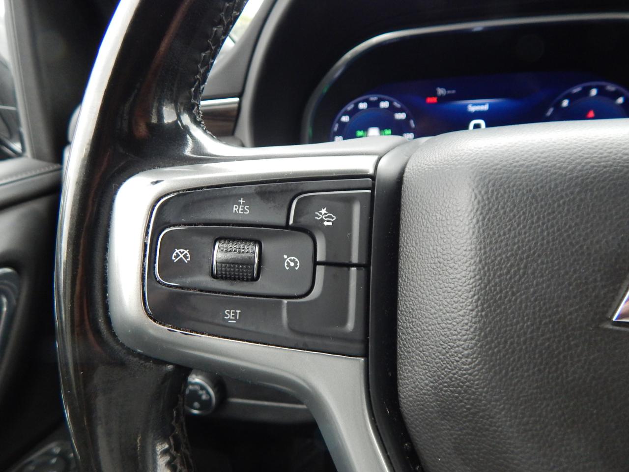 Chevrolet Suburban LT 4WD 2023