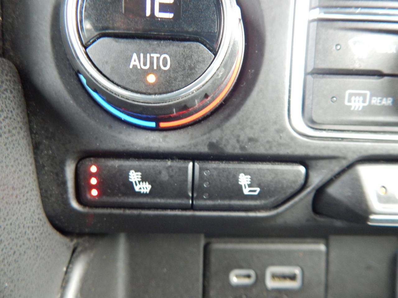 Chevrolet Suburban LT 4WD 2023