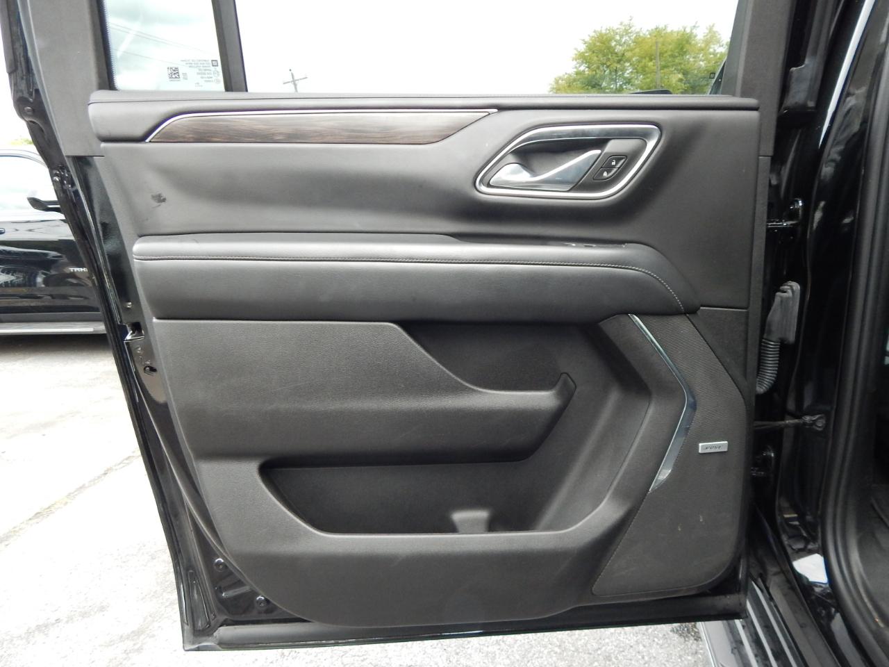 Chevrolet Suburban LT 4WD 2023