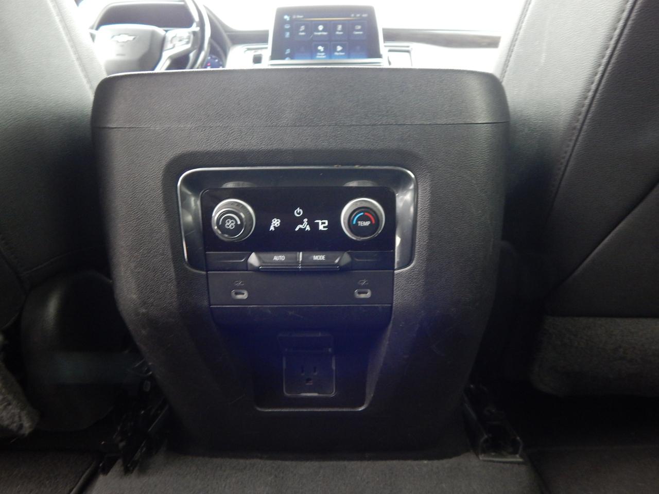 Chevrolet Suburban LT 4WD 2023
