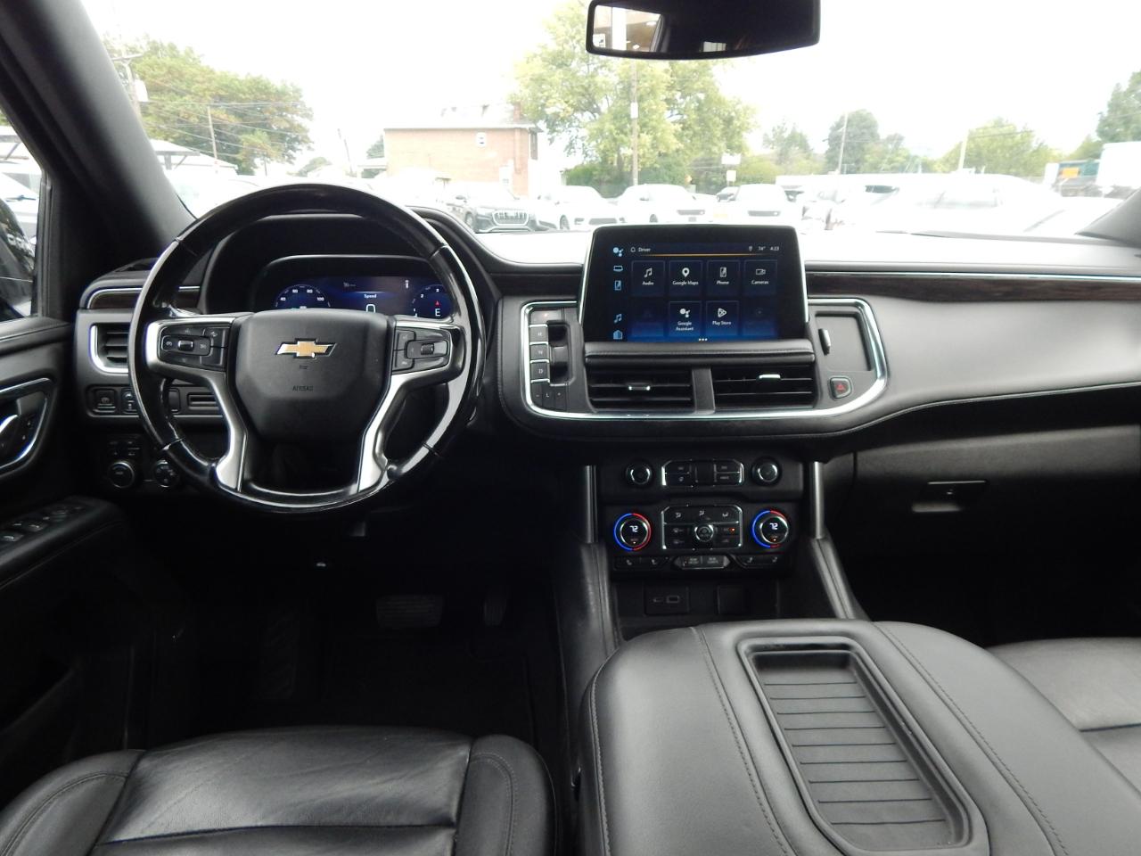 Chevrolet Suburban LT 4WD 2023
