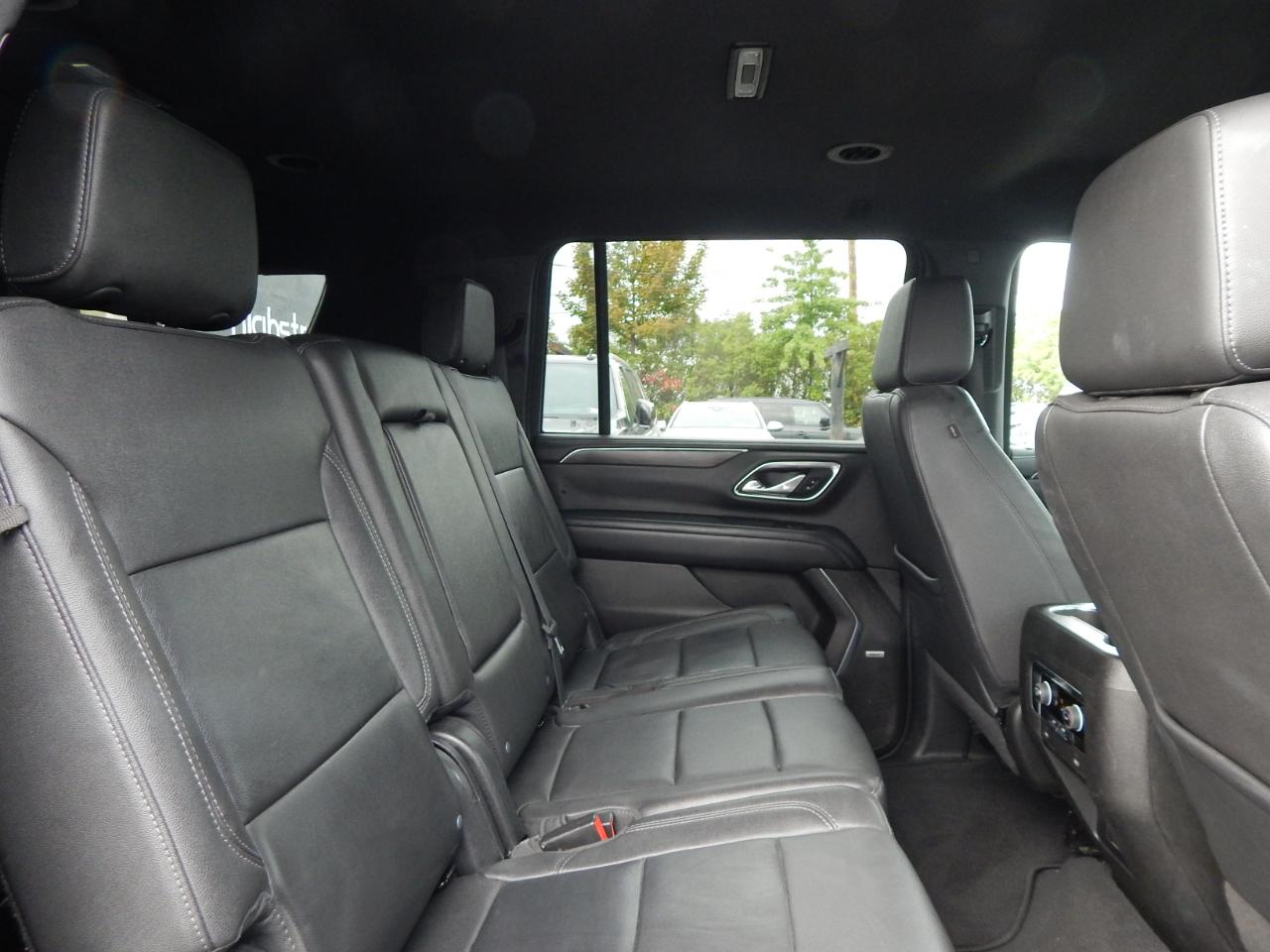 Chevrolet Suburban LT 4WD 2023