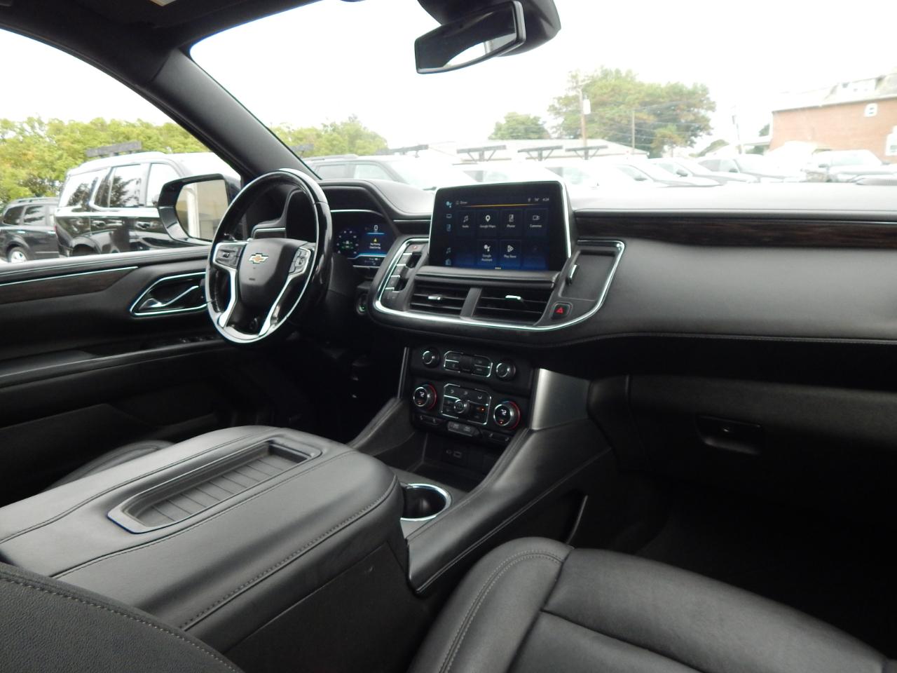 Chevrolet Suburban LT 4WD 2023