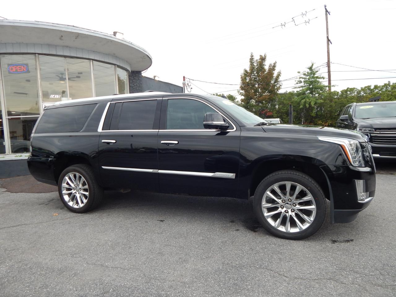 Cadillac Escalade ESV 4WD 4dr Luxury 2020