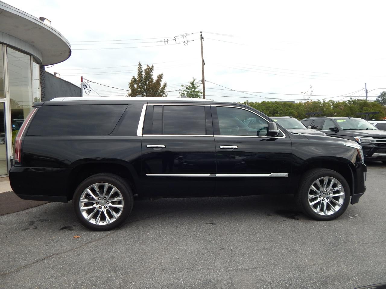 Cadillac Escalade ESV 4WD 4dr Luxury 2020