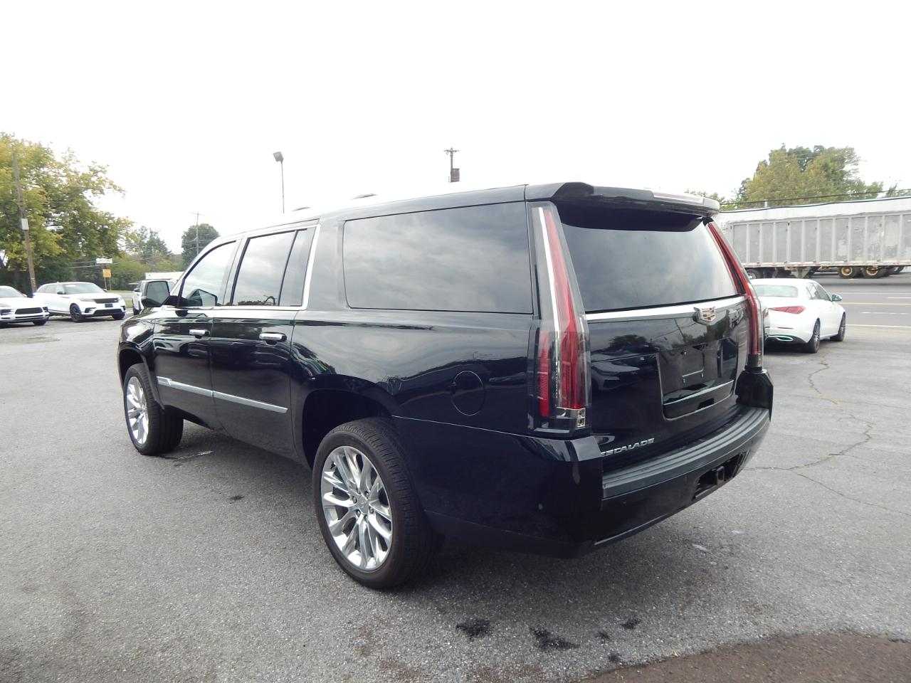 Cadillac Escalade ESV 4WD 4dr Luxury 2020