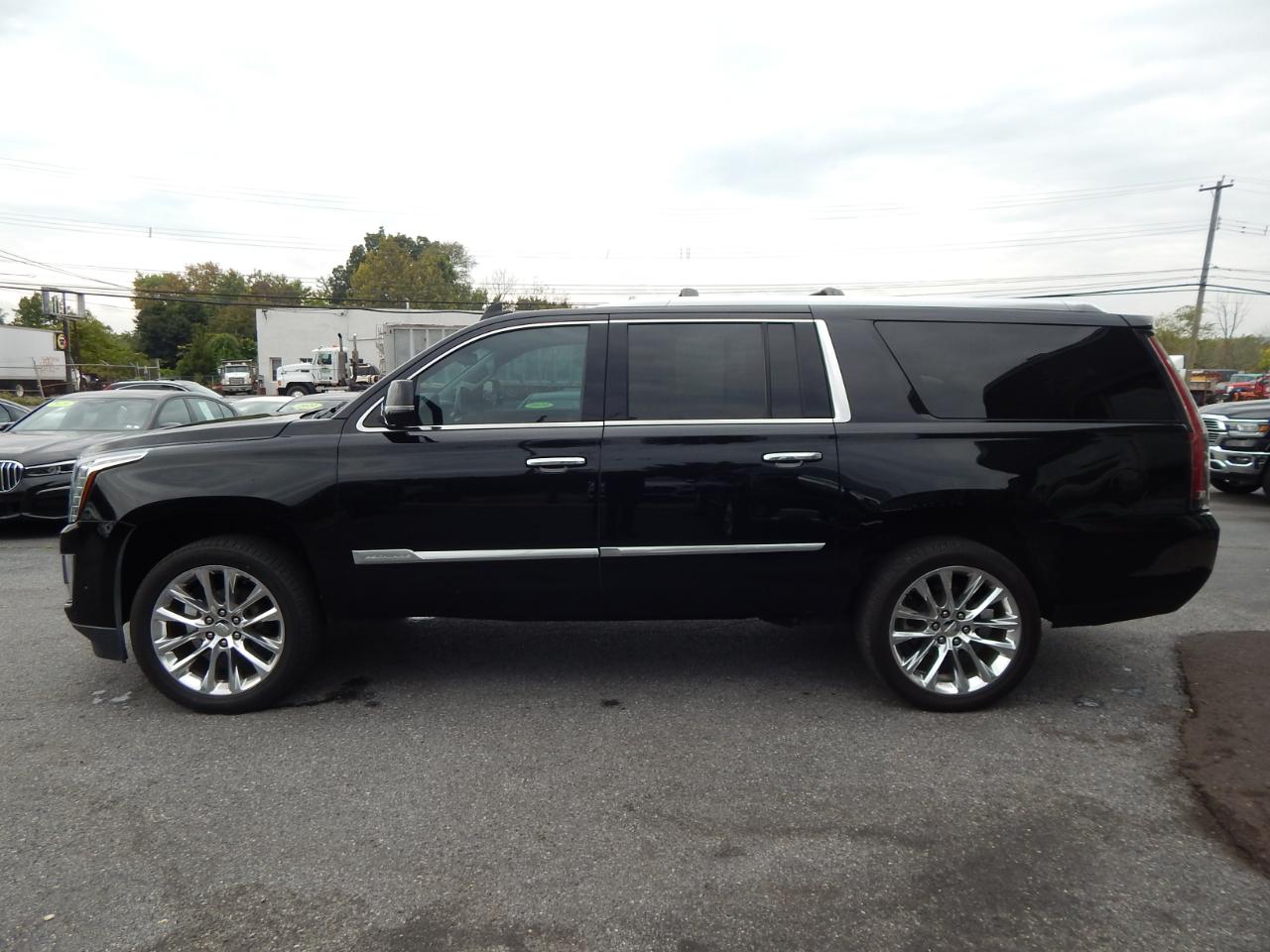 Cadillac Escalade ESV 4WD 4dr Luxury 2020