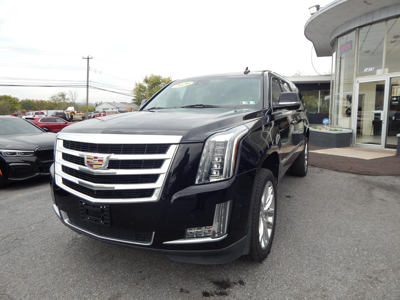 Cadillac Escalade ESV 4WD 4dr Luxury 2020