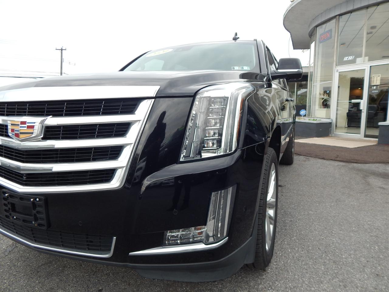 Cadillac Escalade ESV 4WD 4dr Luxury 2020