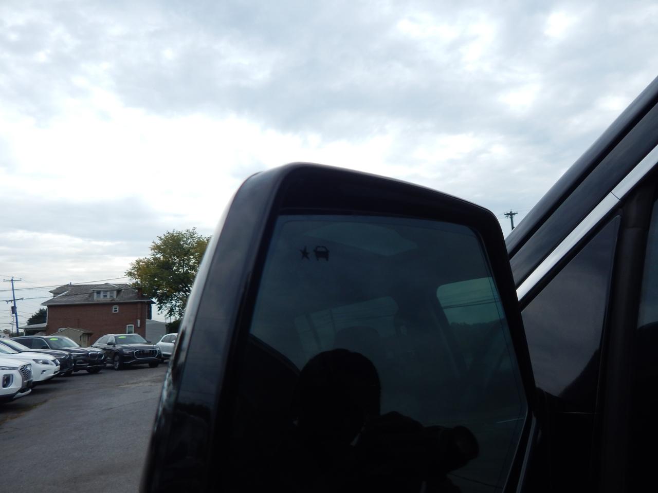 Cadillac Escalade ESV 4WD 4dr Luxury 2020