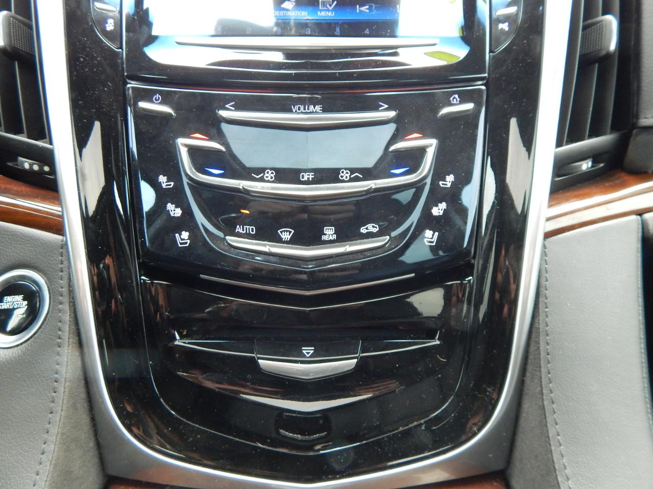 Cadillac Escalade ESV 4WD 4dr Luxury 2020