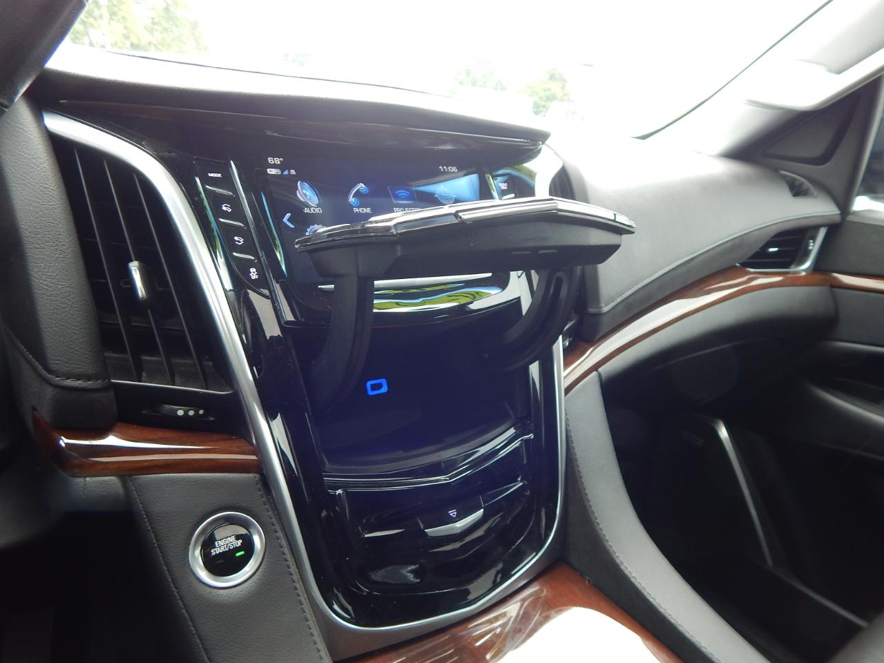 Cadillac Escalade ESV 4WD 4dr Luxury 2020