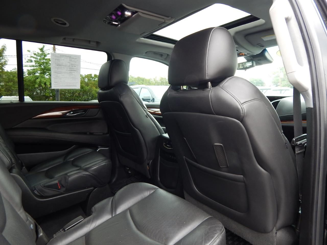 Cadillac Escalade ESV 4WD 4dr Luxury 2020