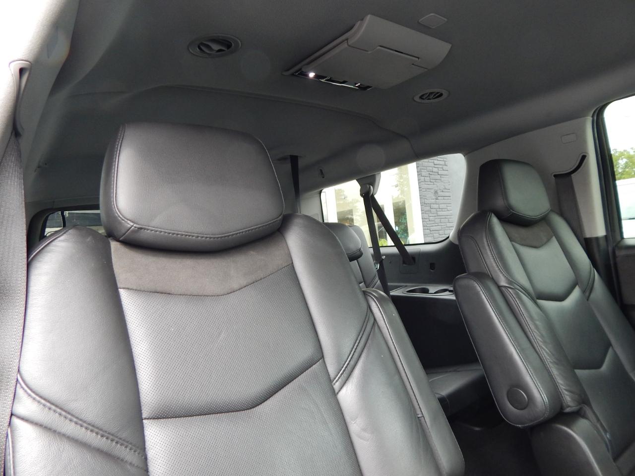 Cadillac Escalade ESV 4WD 4dr Luxury 2020