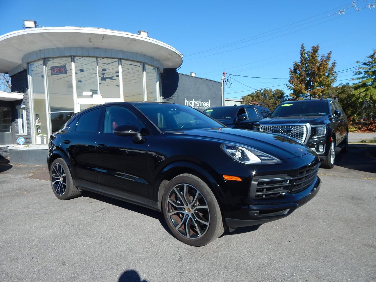 Porsche Cayenne Platinum Edition Coupe AWD 2023
