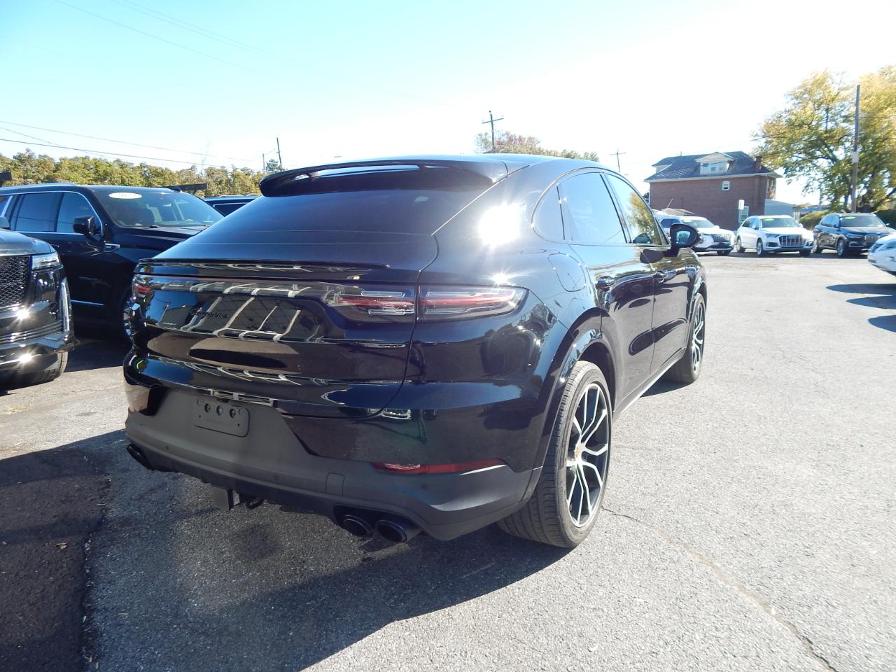 Porsche Cayenne Platinum Edition Coupe AWD 2023