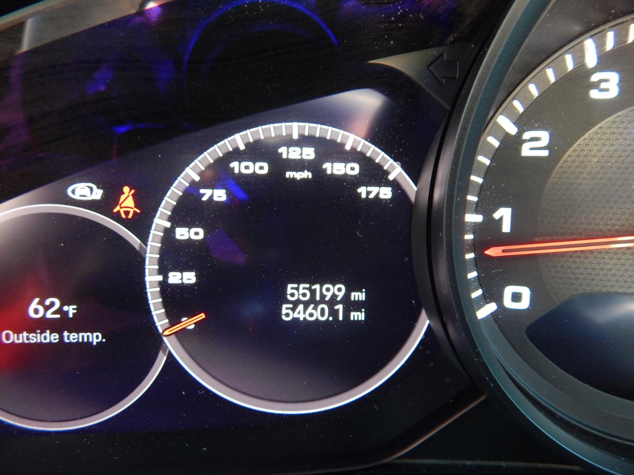 Porsche Cayenne Platinum Edition Coupe AWD 2023