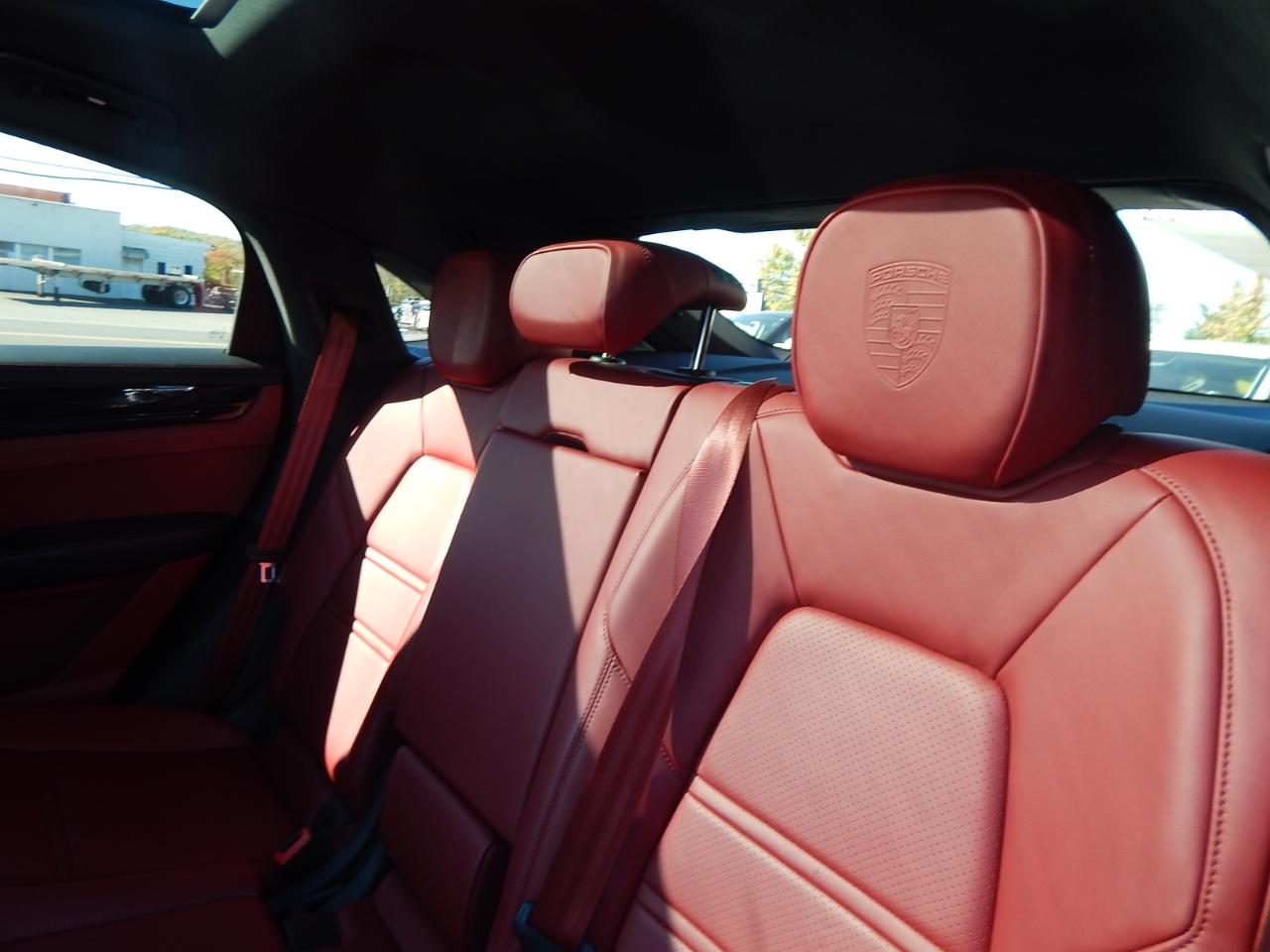 Porsche Cayenne Platinum Edition Coupe AWD 2023