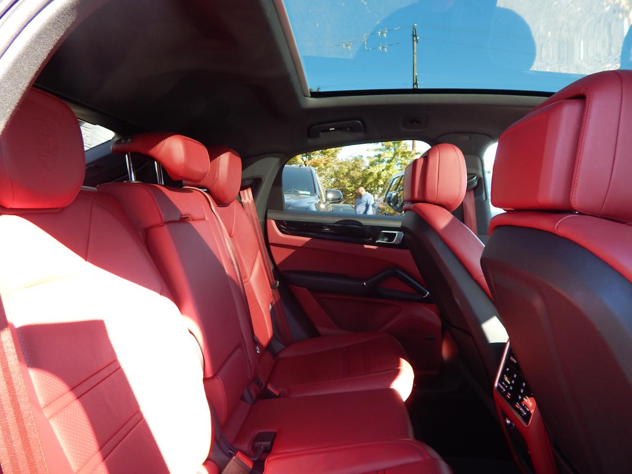 Porsche Cayenne Platinum Edition Coupe AWD 2023