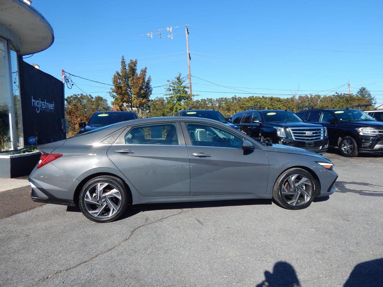 Hyundai Elantra SEL Convenience IVT 2025