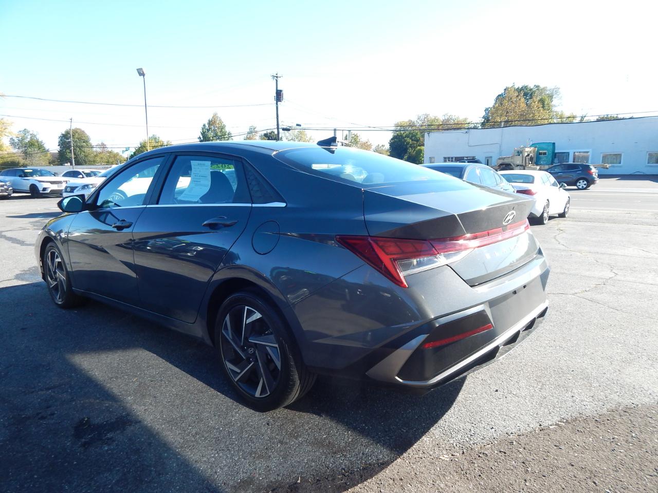 Hyundai Elantra SEL Convenience IVT 2025