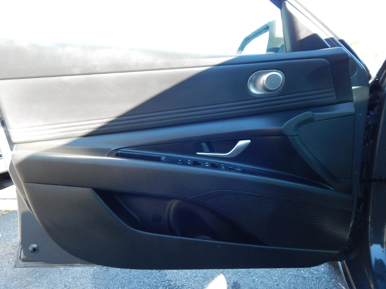 Hyundai Elantra SEL Convenience IVT 2025