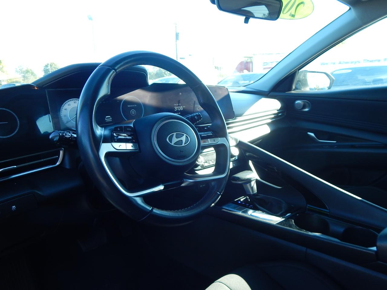 Hyundai Elantra SEL Convenience IVT 2025