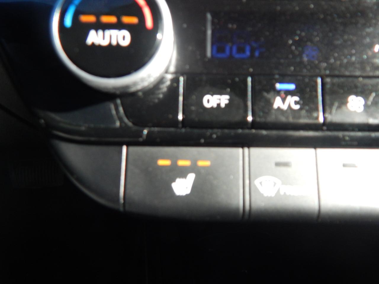 Hyundai Elantra SEL Convenience IVT 2025