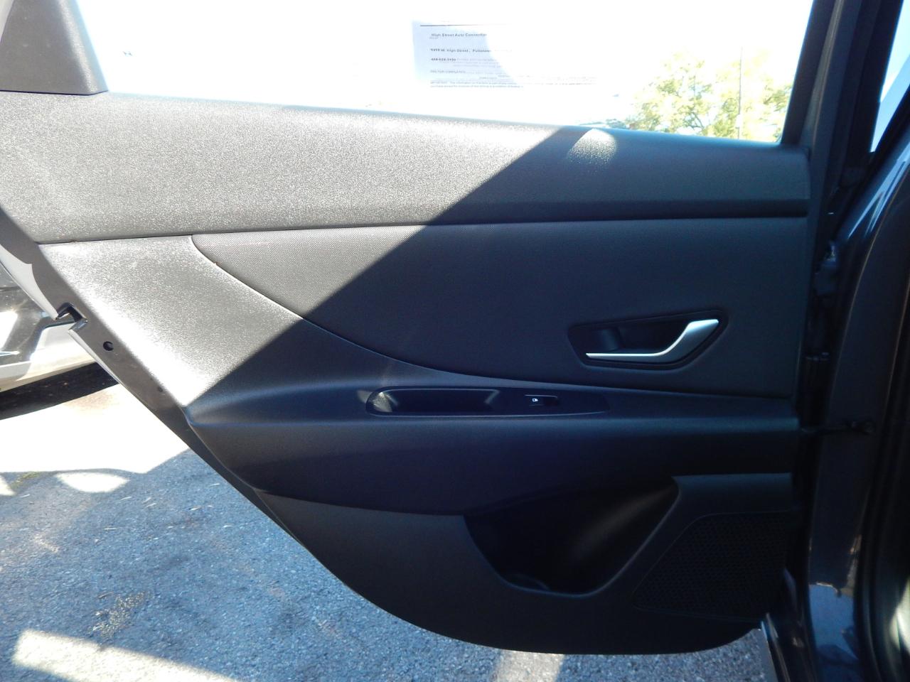 Hyundai Elantra SEL Convenience IVT 2025