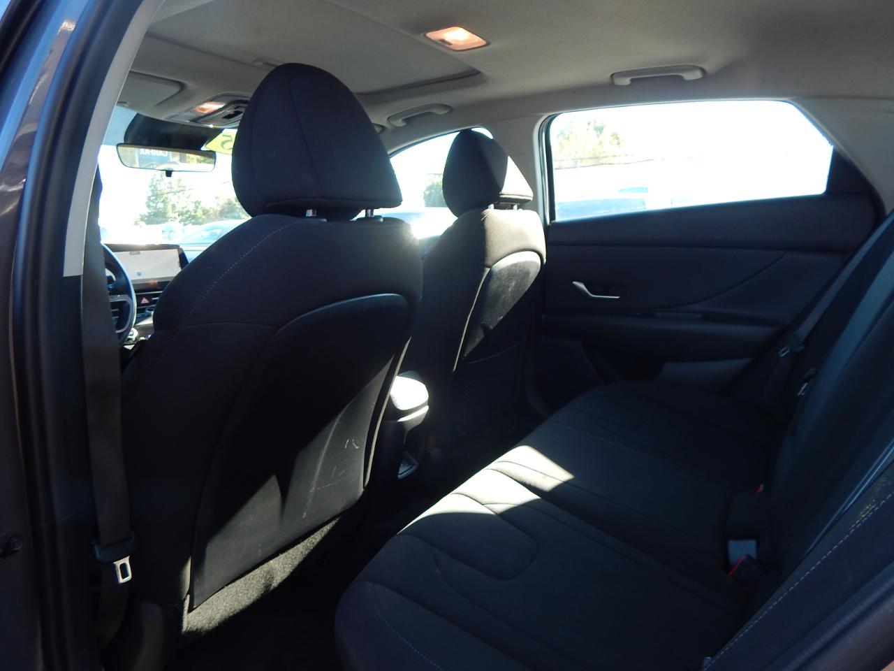 Hyundai Elantra SEL Convenience IVT 2025