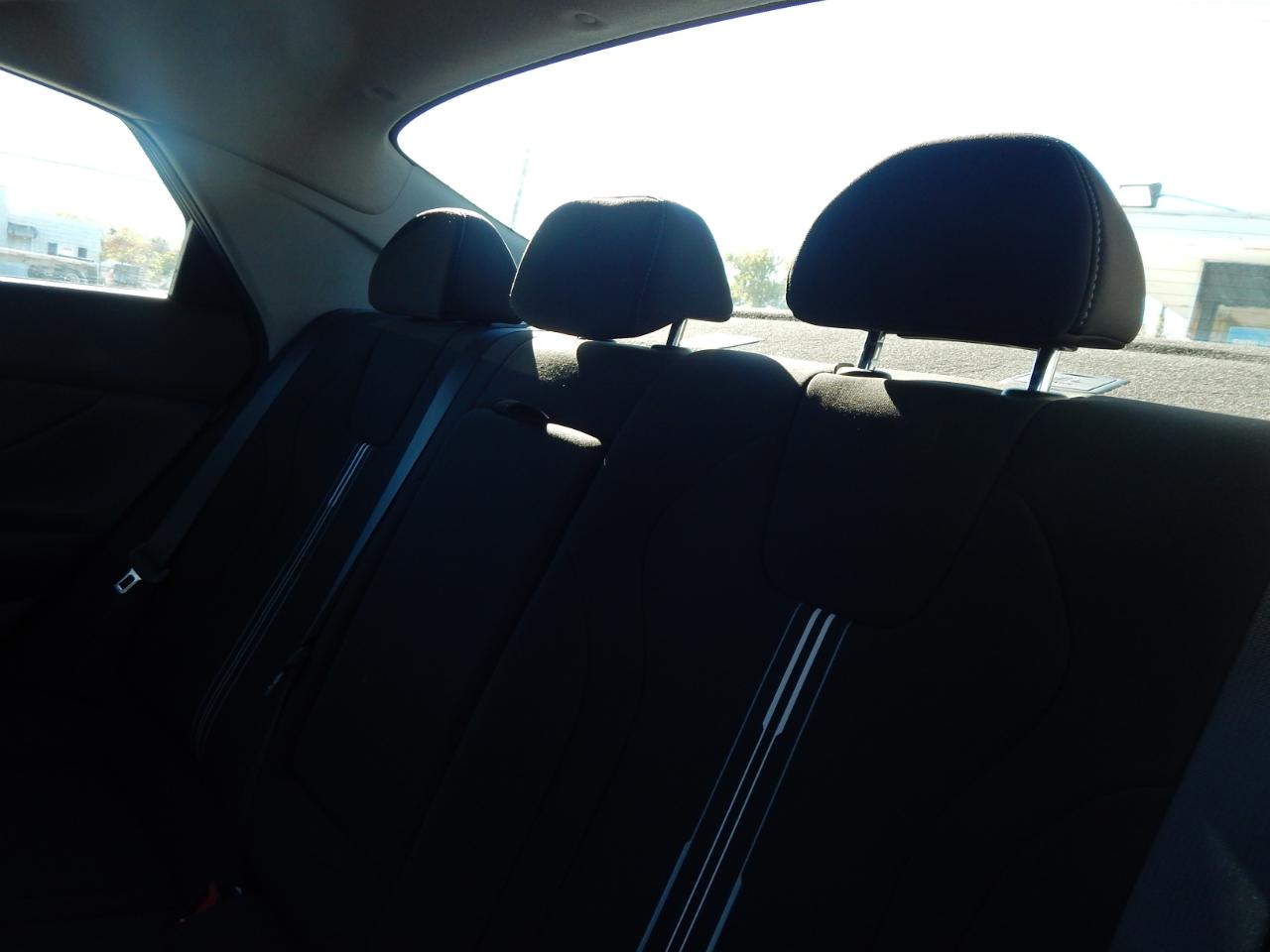 Hyundai Elantra SEL Convenience IVT 2025