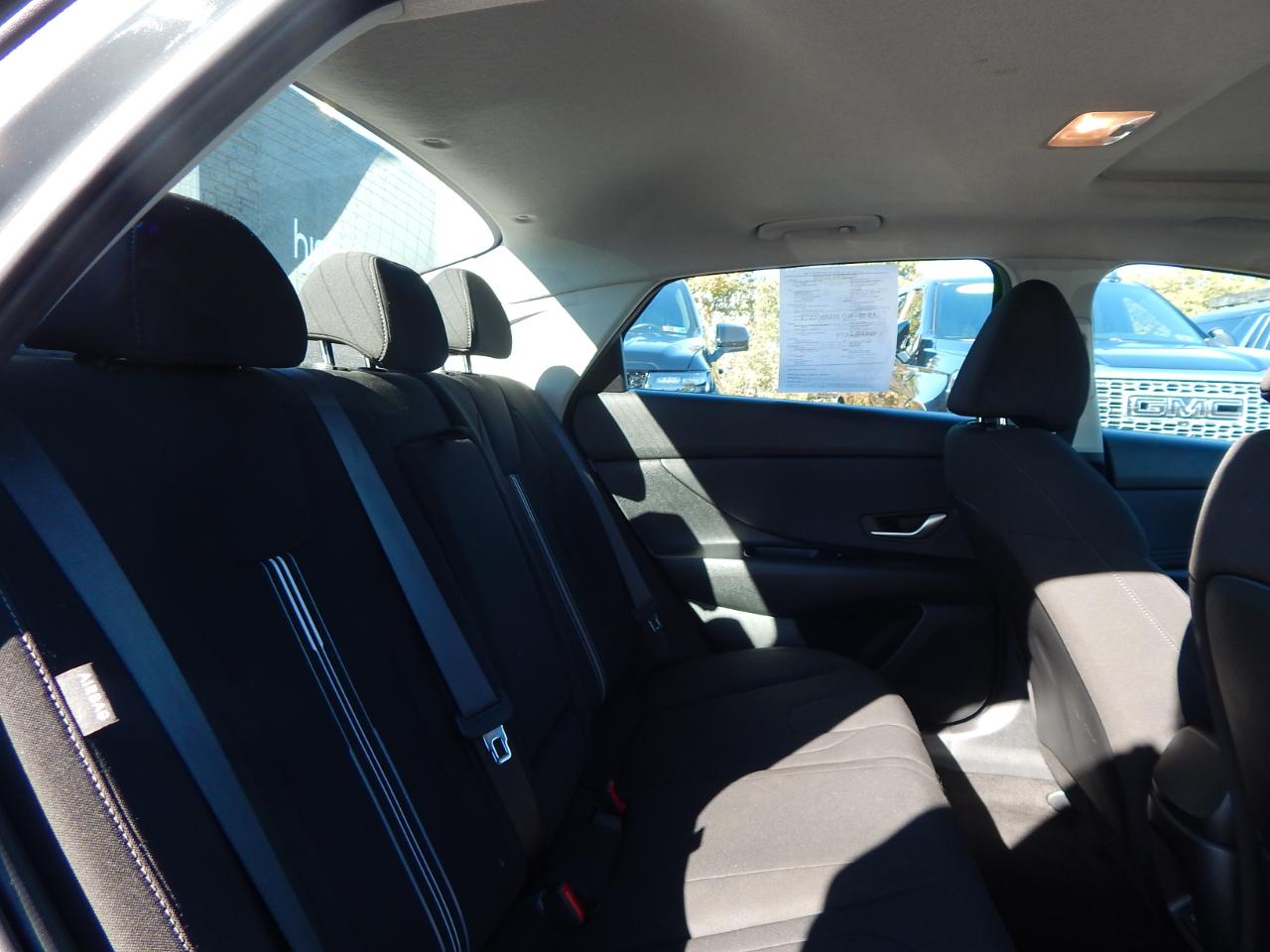 Hyundai Elantra SEL Convenience IVT 2025