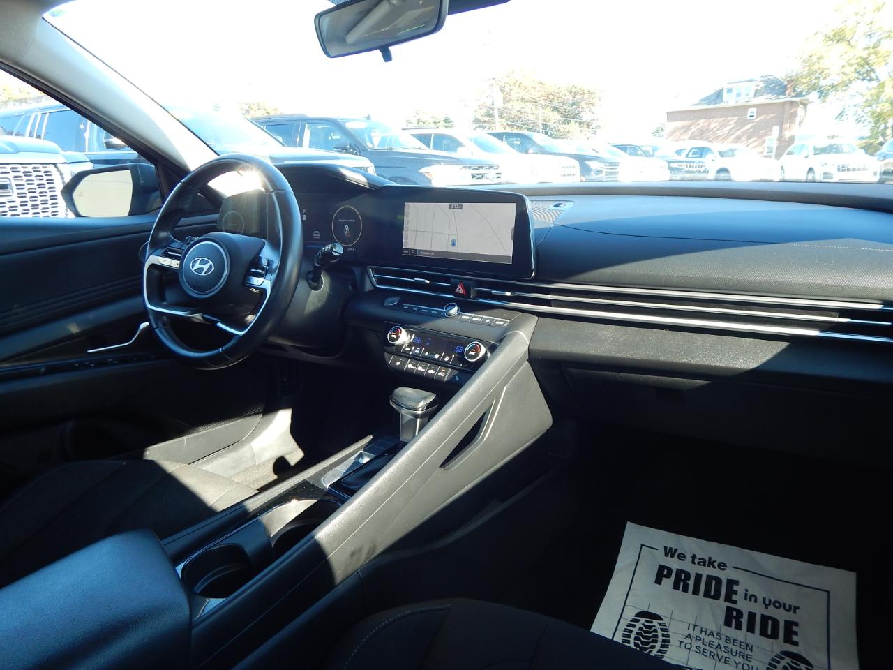 Hyundai Elantra SEL Convenience IVT 2025