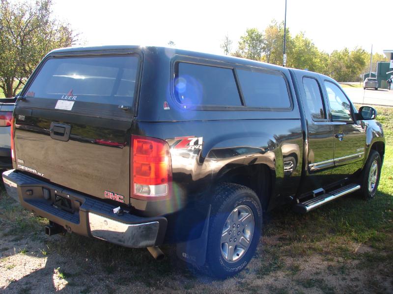 GMC Sierra 1500 SLT Ext. Cab 4WD 2011 GMC Sierra 1500 SLT Ext. Cab 4WD 2011