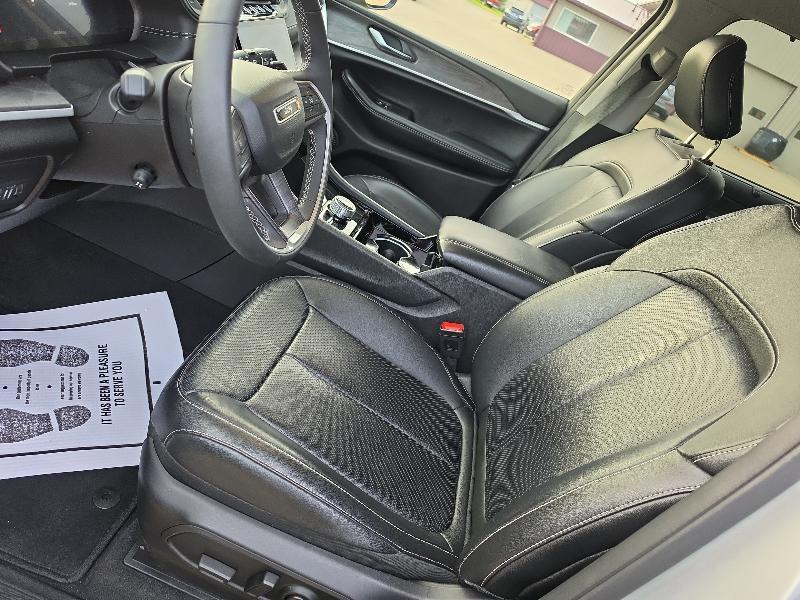 Jeep Grand Cherokee L Limited 4WD 2023