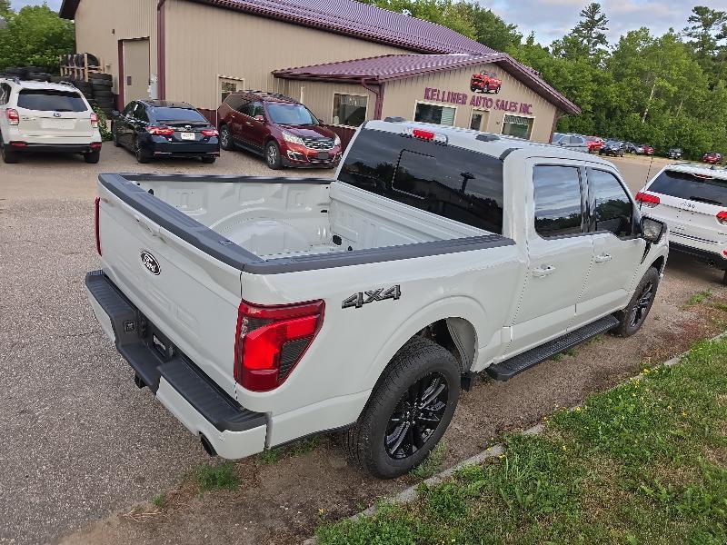 Ford F-150 4WD SuperCrew 145" XLT 2024