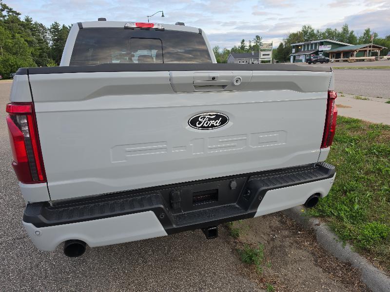 Ford F-150 4WD SuperCrew 145" XLT 2024