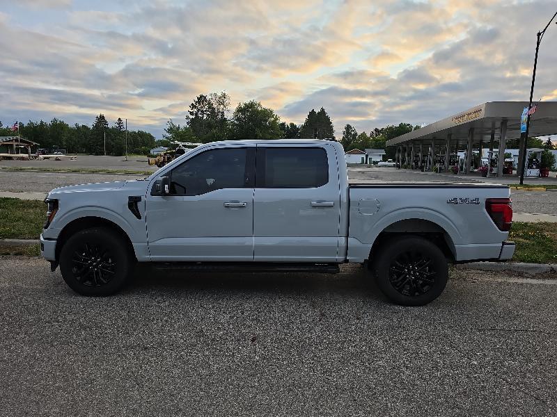 Ford F-150 4WD SuperCrew 145" XLT 2024